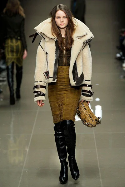 Look 5